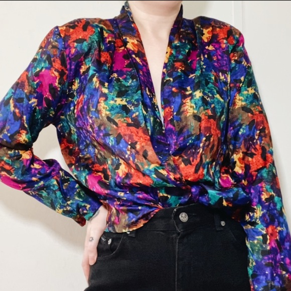 Vintage Tops - Vintage 80s Psychedelic Bold Print Deep V Blouse